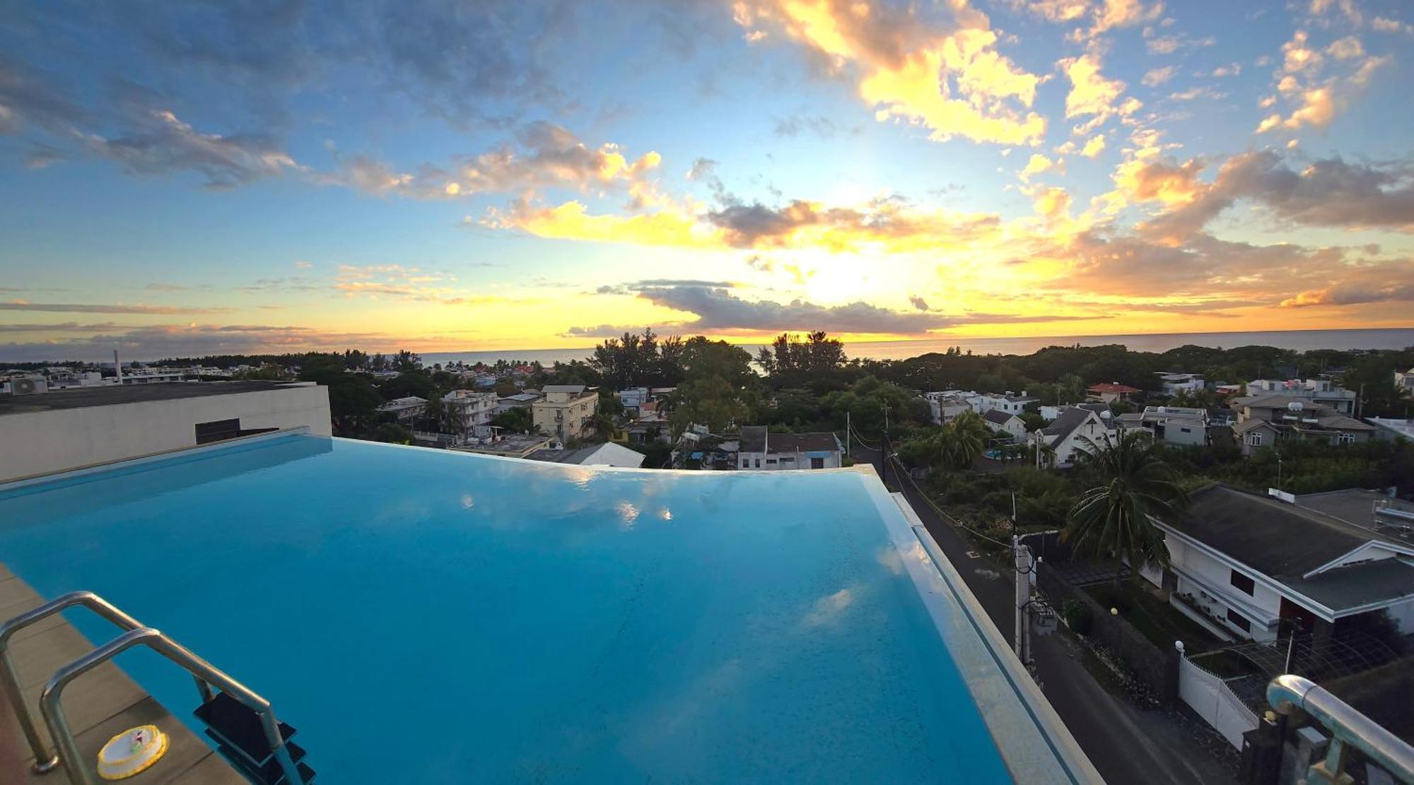 Flic-en-Flacq Luxury Penthouse With Infinity Pool & Stunning Sea View 아파트 외부 사진