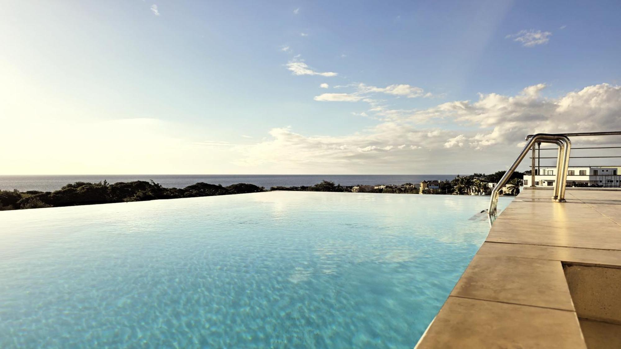 Flic-en-Flacq Luxury Penthouse With Infinity Pool & Stunning Sea View 아파트 외부 사진