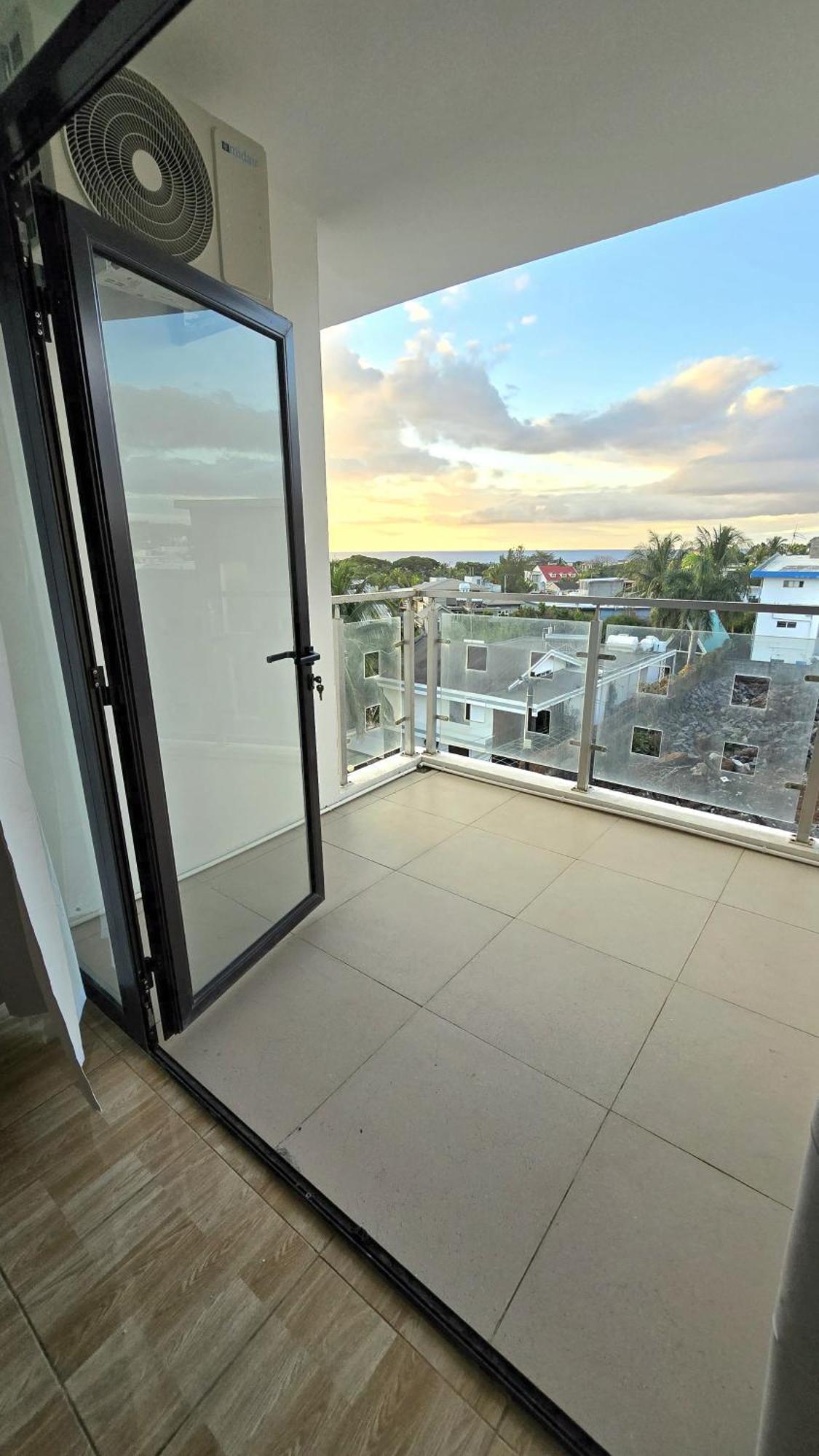 Flic-en-Flacq Luxury Penthouse With Infinity Pool & Stunning Sea View 아파트 외부 사진
